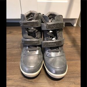 NWOT metallic grey platform sneakers